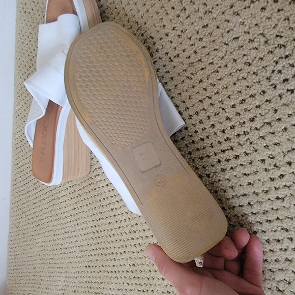THE FLEXX, LARCH Wedge, White and Tan Sandal, SIZE 40 (Euro 81/2-9) - Picture 3 of 3